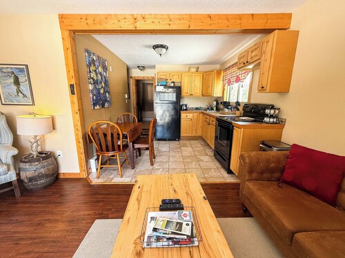 Alpine Horn #2 ~ Sauna & Close to Powderhorn!