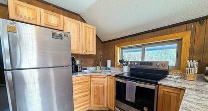 Alpine Horn Unit 1 ~ A/C & Close to Powderhorn!