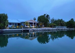 Exterior - SUGARLOAF OASIS - heated pool & boat dock (Sugarloaf Key)