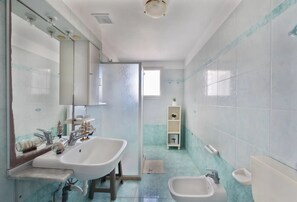 Apartment, 1 Bedroom, Smoking | Bathroom - Refuge With a View of the sea (Porto Cesareo)