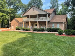 Exterior - Beautiful indoors and outdoors on 6 acres (Greensboro)