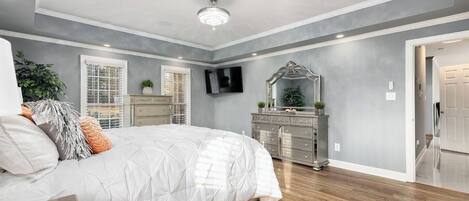 4 bedrooms, iron/ironing board, free WiFi, bed sheets