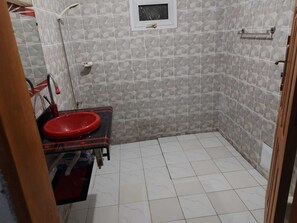 Dusche, Handtücher, Seife, Toilettenpapier
