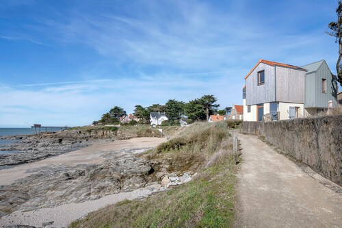 House for 8, sea view, 400m from the beach