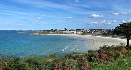 6 adults and 2 children - 150m from the beach