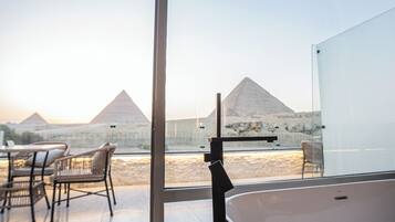 Habitación doble de lujo | 1 habitación, caja de seguridad en la habitación y escritorio