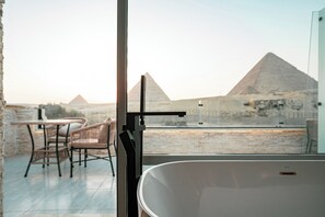 1 bedroom, in-room safe, desk, blackout curtains