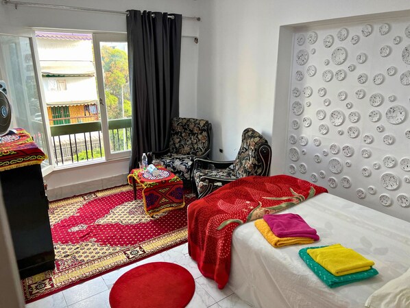Shared Dormitory, 1 Bedroom, Smoking, Balcony