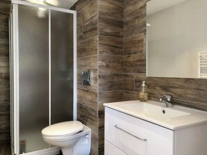 Hair dryer, towels, toilet paper
