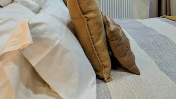 Camera Superior, vista città, primo piano senza ascensore | 1 sovrum, arbetsyta för laptop, strykjärn/strykbräda och gratis wi-fi