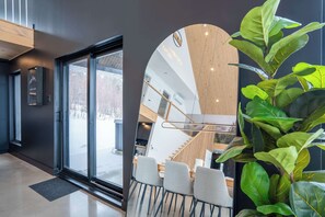 Interior - Panoramic View | Spa | L'Espace-temps (Saint-Côme)