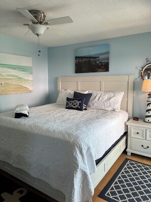 2 bedrooms, WiFi, bed sheets - Oceanfront 2 bedroom condo with pool in Carolina Beach (Carolina Beach)
