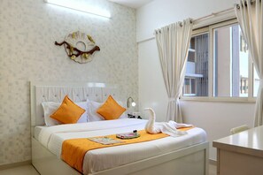 1 chambre, bureau, fer et planche à repasser, Wi-Fi