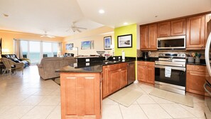Fridge, oven, stovetop, dishwasher