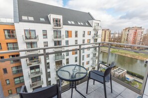 Comfort-Apartment, 1 Schlafzimmer, Balkon, Flussblick | Balkon