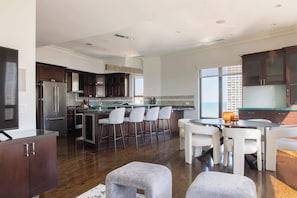 Fridge, microwave, oven, stovetop - Luxury Designer Penthouse 3803 | Pool | Gold Coast (Chicago)
