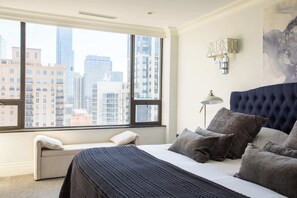 3 Schlafzimmer, Schreibtisch, Bügeleisen/Bügelbrett, Reisekinderbett