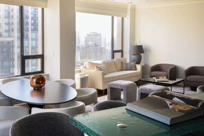 Interior - Luxury Designer Penthouse 3803 | Pool | Gold Coast (Chicago)