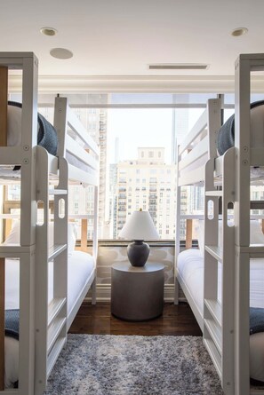 3 bedrooms, desk, iron/ironing board, travel crib