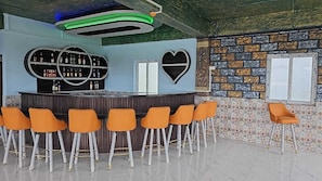 2 bars/lounges - HOTEL KANGAROO (Ferrurgunj)
