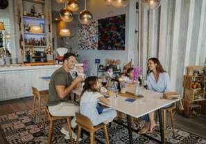 تناول الطعام