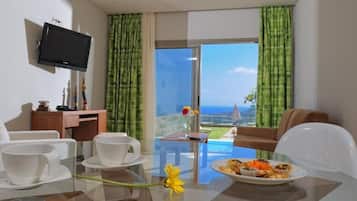 Vila superluxo, 3 quartos, piscina particular, vista para a piscina | Área de estar