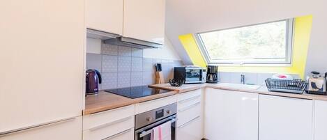 Fridge, microwave, oven, dishwasher