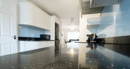 Colwell 4 Bedroom 3 Bathroom House