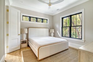 5 slaapkamers, een strijkplank/strijkijzer, gratis wifi, beddengoed