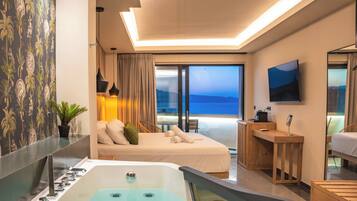 Sea View Luxury Suite with Jacuzzi