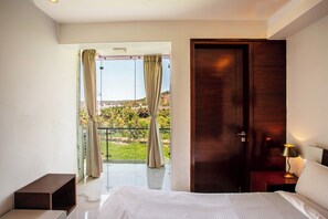 3 chambres, fer et planche à repasser, Wi-Fi, draps fournis