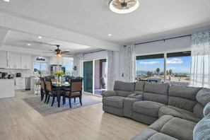 TV, fireplace, offices