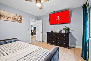 3 bedrooms, desk, iron/ironing board, WiFi