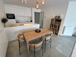 Apartment | Dining - Stylish Stay Near Knokke (Knokke-Heist)