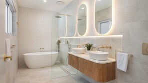 Shower, hair dryer, towels
