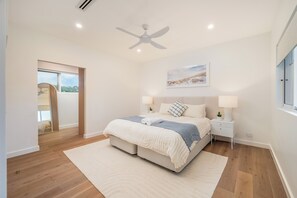 4 chambres, fer et planche à repasser, Wi-Fi gratuit, draps fournis