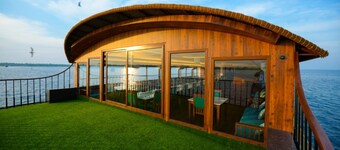 Elegant Boathouse