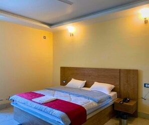 Kamar Single | Seprai premium dan Wi-Fi gratis