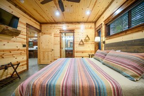 5 bedrooms, iron/ironing board, WiFi, bed sheets