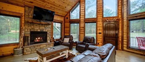 TV, fireplace, offices