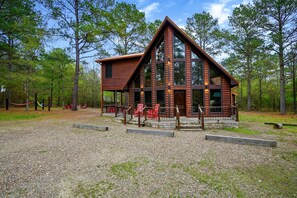 Exterior - Sugar Mama - great location, sleeps 10, hammocks (Broken Bow)