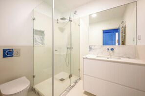 Apartment, Beachside | Bathroom - Blue Tide - Two Bedroom Apartment (Cascais)
