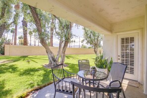 Apartment (2 Bedrooms) | Interior - Steps to Community Pool & Spa: Palm Desert Condo! (Palm Desert)