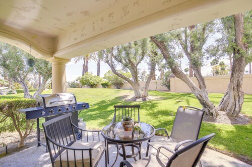 Steps to Community Pool & Spa: Palm Desert Condo!