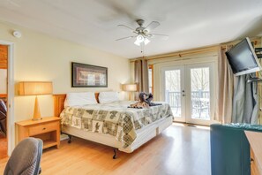 House (2 Bedrooms) | Interior - Resort Cabin With Private Hot Tub! (Sevierville)