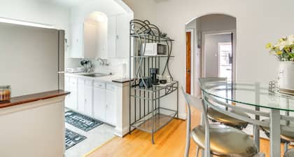10 Mi to Downtown St Louis: Convenient Apartment!