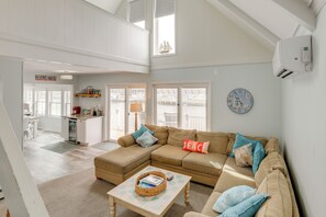 Cottage (3 Bedrooms) | Interior - Waterfront Cottage w/ Private Dock in Ocean Pines! (Berlin)