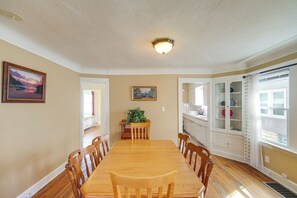 House (2 Bedrooms) | Interior - Home 2 Mi to Lakewood Park & Solstice Steps! (Lakewood)