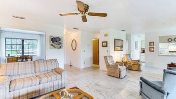 Rumah (3 Bedrooms) | Interior