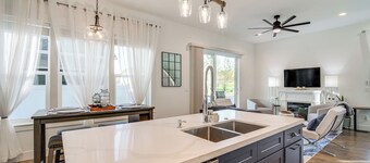 Eagle Point Golf Retreat w/ Patio + Grill!